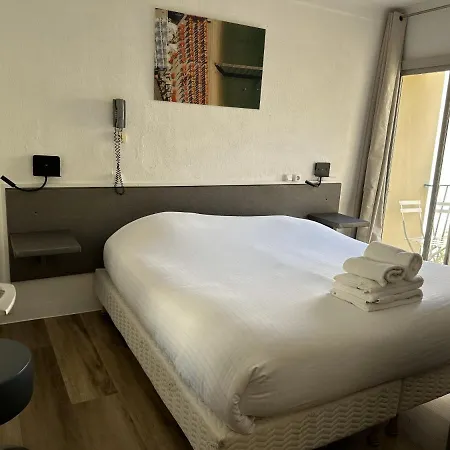 Le Chardon Bleu 3* Sainte-Maxime