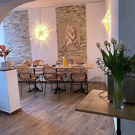 Hotel Le Chardon Bleu Sainte-Maxime